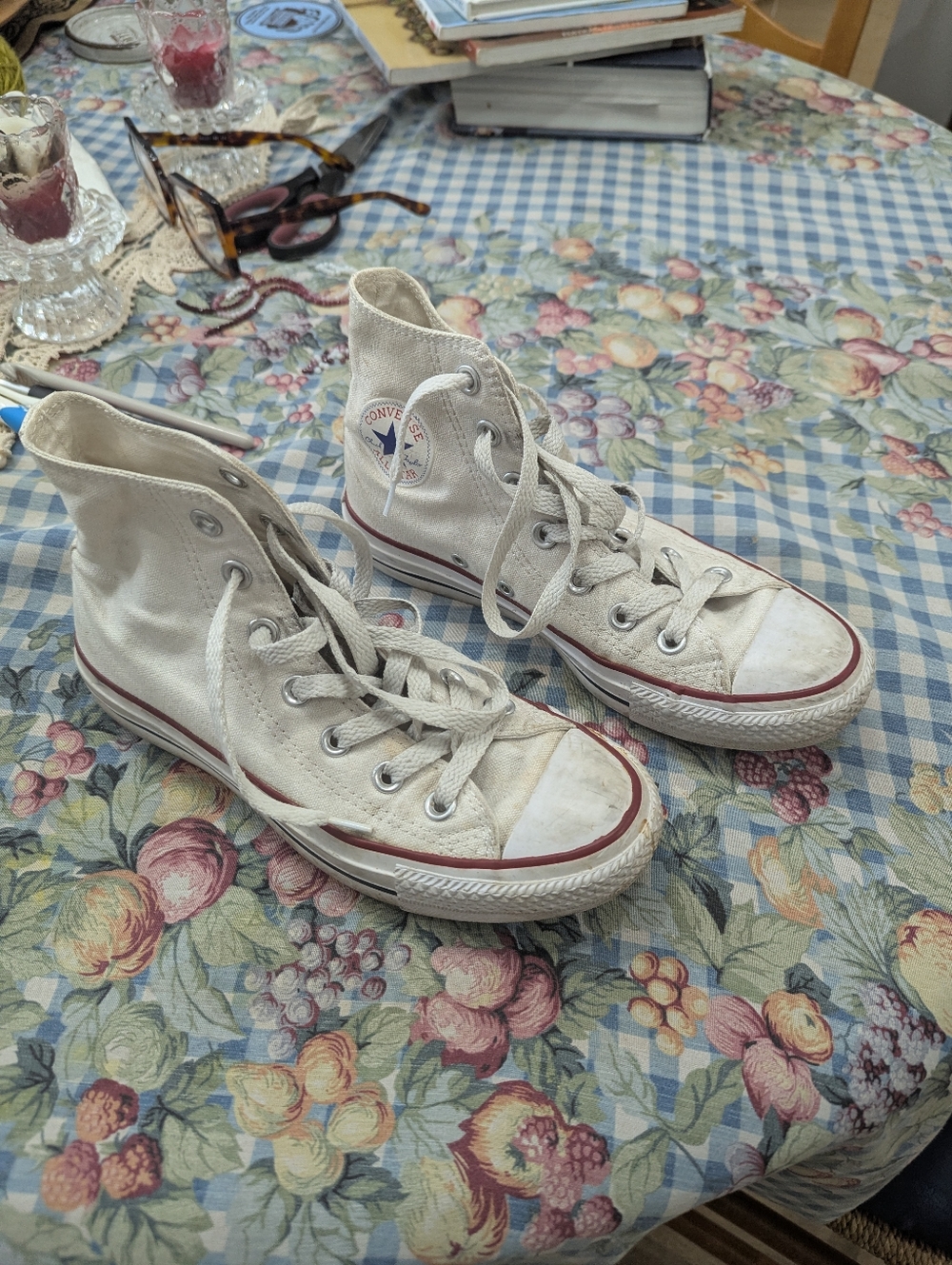 Chuck taylor High Top White (Not So White) Converse